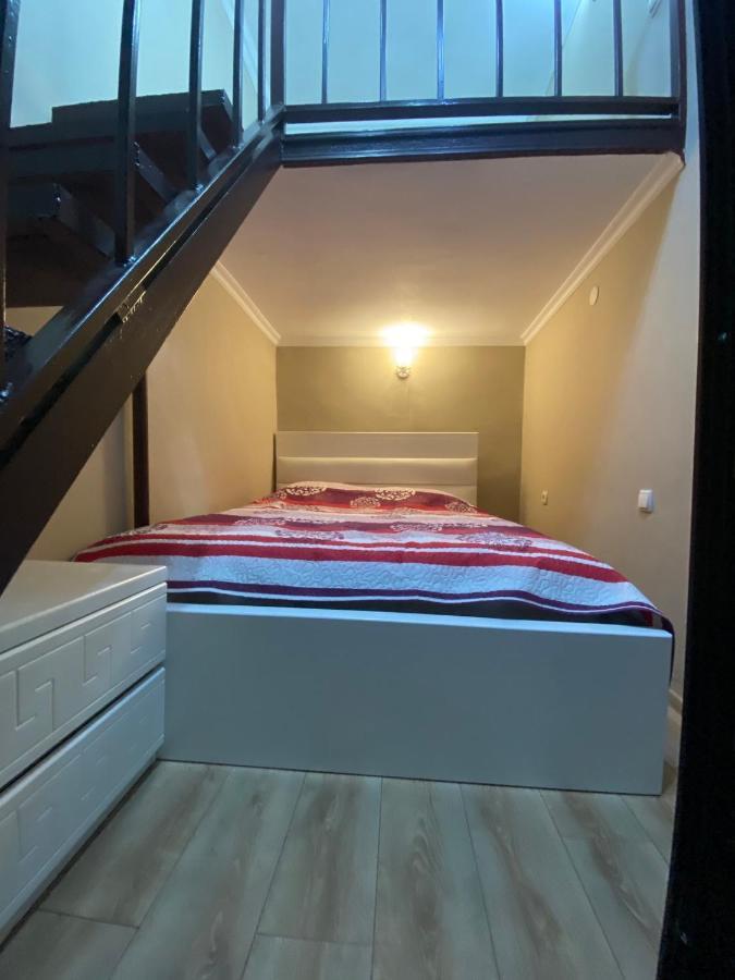 Honey Apartment Tbilisi Esterno foto