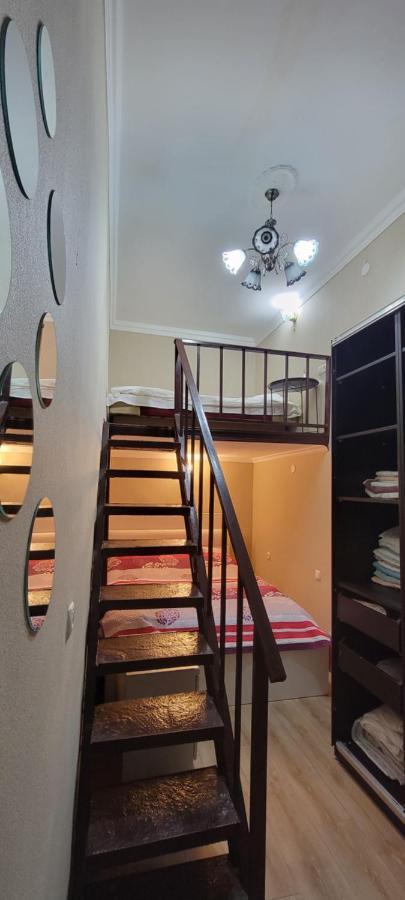 Honey Apartment Tbilisi Esterno foto